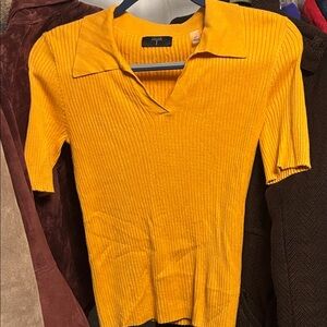 NWOT Womens Tahari T Dark Yellow Short Sleeve Collared Ribbed Sweater Sz S